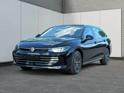 Neu VW Passat Elegance 150 PS (110 kW) 2025 Grenadillschwarz metallic Kombi