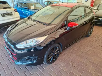 Gebraucht Ford Fiesta ST-Line 140 PS (102 kW) 2015 Schwarz Kleinwagen
