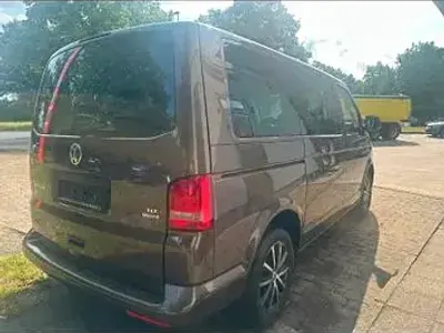 Gebraucht VW Multivan 140 PS (102 kW) 2013 Braun Van / Kleinbus