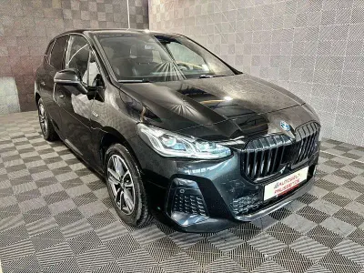 Gebraucht BMW 225 M Sport 136 PS (100 kW) 2022 Saphirschwarz Van / Kleinbus