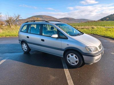 Second-hand Opel Zafira 101 CP (74 kW) 1999 Argintiu Monovolum