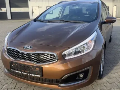 Gebraucht Kia Ceed Sportswagon Spirit 136 PS (100 kW) 2017 Braun Kombi