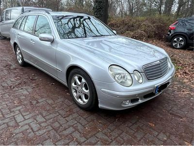 Mercedes E200