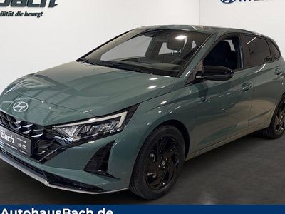 Nuova Hyundai i20 Blackline 90 CV (66 kW) 2026 Verde Utilitaria
