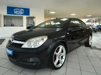 Gebraucht Opel Astra 101 PS (74 kW) 2008 Schwarz Cabrio