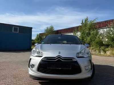 Gebraucht Citroën DS3 95 PS (69 kW) 2013 Grau Limousine