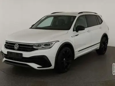Gebraucht VW Tiguan Allspace R-line 190 PS (139 kW) 2023 Weiß metallic SUV
