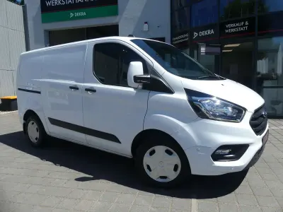 Gebraucht Ford Transit Custom 140 PS (102 kW) 2020 Frostweiß Van / Kleinbus