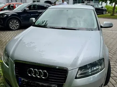Gebraucht Audi A3 Ambiente 105 PS (77 kW) 2011 Silber Kleinwagen
