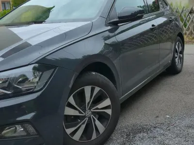 Gebraucht VW Polo 95 PS (69 kW) 2019 Grau Kleinwagen