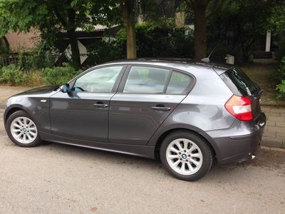 Gebraucht BMW 116 116 PS (85 kW) 2001 Grau metallic Kleinwagen