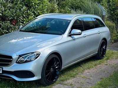 Gebraucht Mercedes E220 Avantgarde 194 PS (142 kW) 2019 Silber Kombi