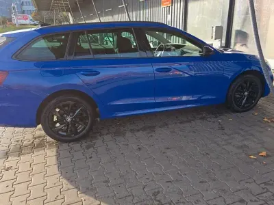 Usata Skoda Octavia Style 150 CV (110 kW) 2021 Blu Station wagon
