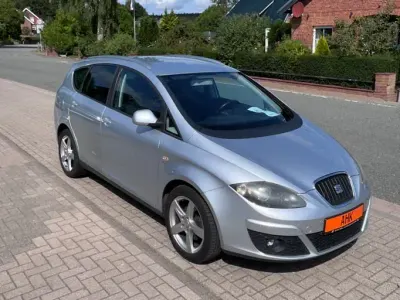 Gebraucht Seat Altea XL 125 PS (91 kW) 2011 Silber Van / Kleinbus