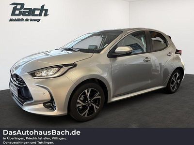 Neu Toyota Yaris Hybrid Comfort 116 PS (85 kW) 2025 Silber Limousine