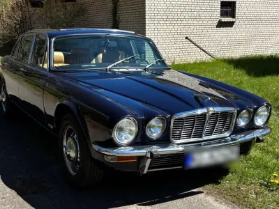 Gebraucht Jaguar XJ6 170 PS (125 kW) 1977 Blau Limousine