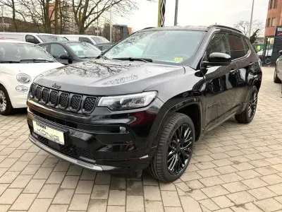 Käytetty Jeep Compass Night Eagle 131 HP (96 kW) 2023 Musta Katumaasturi