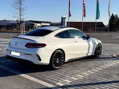 Gebraucht Mercedes C43 AMG AMG 390 PS (286 kW) 2023 Weiß Coupé