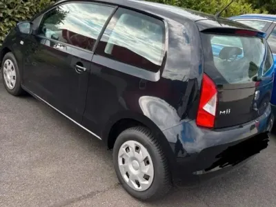Gebraucht Seat Mii 60 PS (44 kW) 2012 Schwarz Kleinwagen