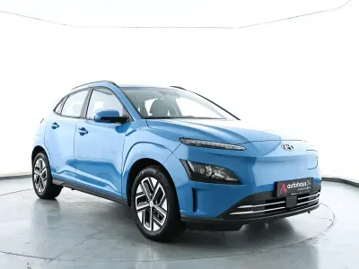 Gebraucht Hyundai Kona Select 100 kW (136 PS) 2023 Blau SUV
