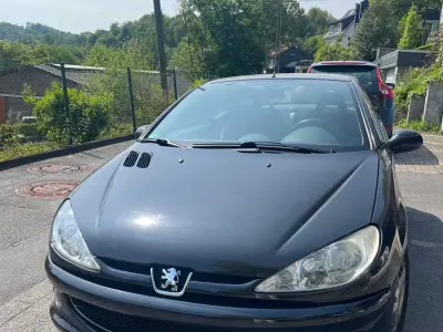 Gebraucht Peugeot 206 CC 109 PS (80 kW) 2005 Schwarz Cabrio