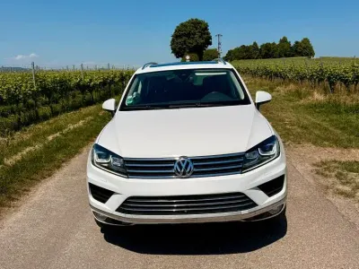 Gebraucht VW Touareg 262 PS (192 kW) 2014 Weiß SUV