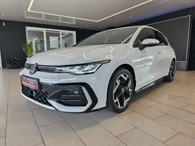 Gebraucht VW Golf VIII Sport 150 PS (110 kW) 2025 Weiß Limousine
