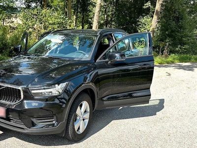 Gebraucht Volvo XC40 Momentum 95 PS (69 kW) 2025 Schwarz SUV