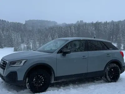 Używany Audi Q2 110 KM (80 kW) 2024 Szary SUV
