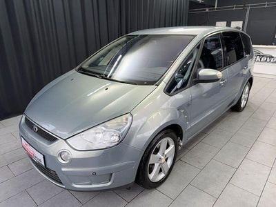 Gebraucht Ford S-MAX Titanium 140 PS (102 kW) 2009 Silber Van / Kleinbus