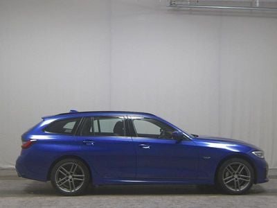 Gebraucht BMW 330e M Sport 292 PS (214 kW) 2021 Blau Kombi