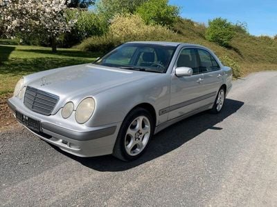 Mercedes E270