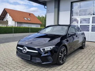 Gebraucht Mercedes A180 Progressive 136 PS (100 kW) 2019 Schwarz Limousine