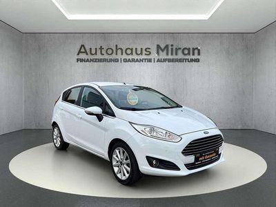 Gebraucht Ford Fiesta Celebration 101 PS (74 kW) 2017 Weiß Limousine
