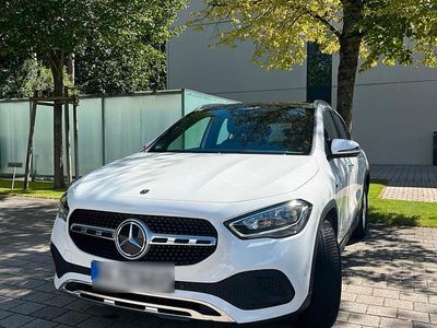 Gebraucht Mercedes GLA250 Progressive 160 PS (117 kW) 2020 Weiß SUV