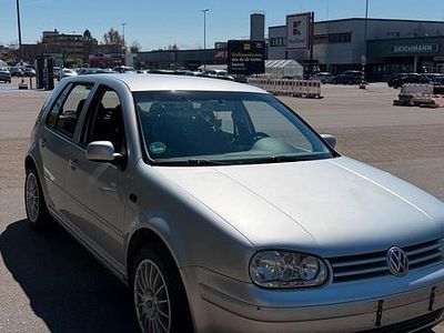 Gebraucht VW Golf IV 105 PS (77 kW) 2002 Silber Kleinwagen
