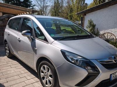 Usata Opel Zafira Tourer Innovation 136 CV (100 kW) 2015 Argento Monovolume