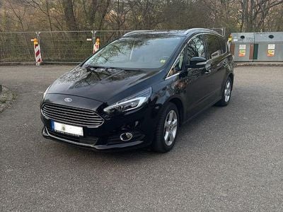 Gebraucht Ford S-MAX Titanium 209 PS (153 kW) 2016 Schwarz Van / Kleinbus