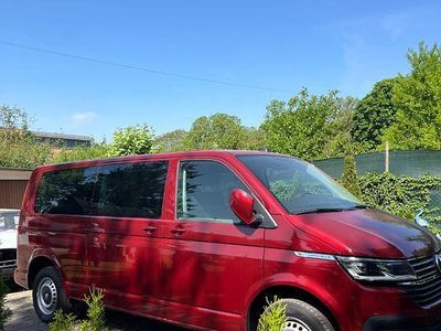 Gebraucht VW Caravelle 150 PS (110 kW) 2024 Rot Van / Kleinbus
