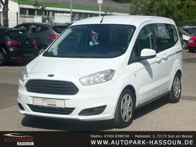 Gebraucht Ford Tourneo Courier Trend 101 PS (74 kW) 2016 Frostweiß Van / Kleinbus