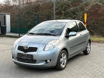 Grau Gebraucht 2007 Toyota Yaris Kleinwagen | 4.999 € (Fairer Preis)