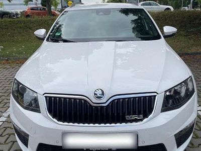 Gebraucht Skoda Octavia RS 184 PS (135 kW) 2014 Weiß Kleinwagen
