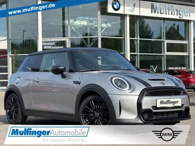 Używany Mini Cooper S 192 KM (141 kW) 2023 Srebrny Hatchback