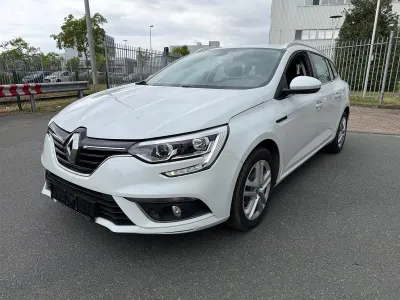 Gebraucht Renault Mégane GrandTour Bose Edition 140 PS (102 kW) 2020 Weiß Kombi