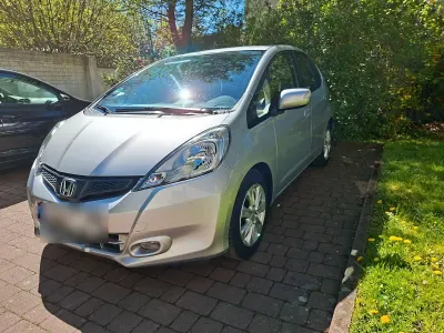 Usata Honda Jazz 98 CV (72 kW) 2011 Argento Utilitaria