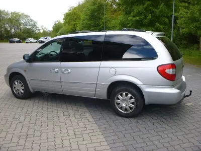 Gebraucht Chrysler Grand Voyager 174 PS (127 kW) 2005 Silber Van / Kleinbus