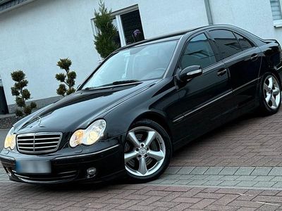 Gebraucht Mercedes C270 Avantgarde 170 PS (125 kW) 2004 Schwarz Limousine