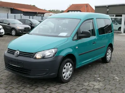 Gebraucht VW Caddy Startline 75 PS (55 kW) 2013 Grün Van / Kleinbus
