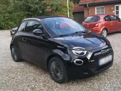 Gebraucht Fiat 500e Icon 83 kW (114 PS) 2022 Schwarz Cabrio