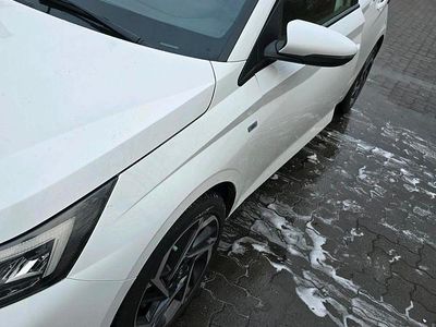 Gebraucht Hyundai i20 101 PS (74 kW) 2020 Weiß Kleinwagen